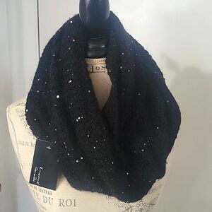 Emanuel Geraldo Infinity Scarf
